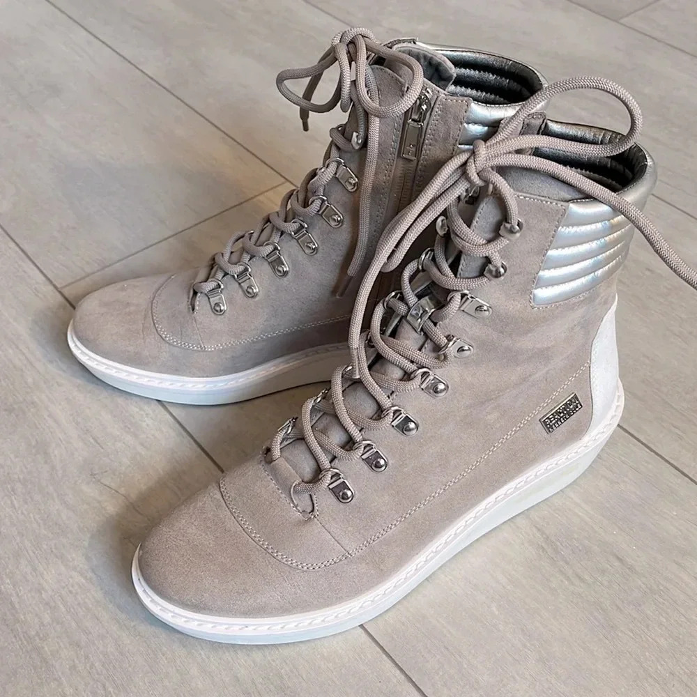 NWOT KENNETH COLE Rhyme Hike Sport Sneaker Waterproof Boot Taupe, Size 8